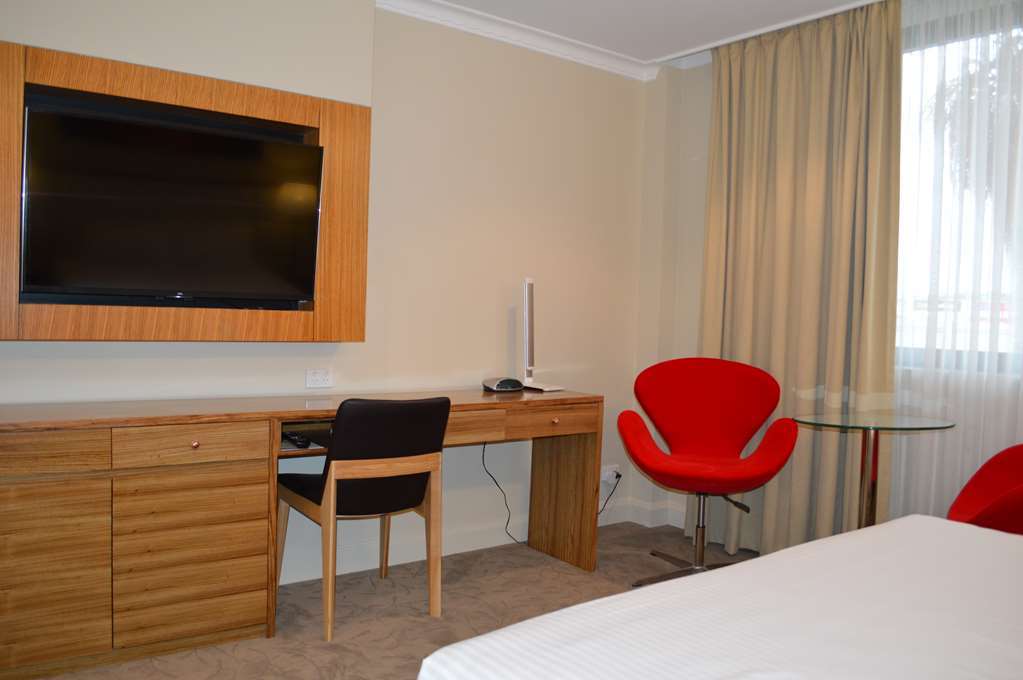 Hotel Diana Brisbane Room photo